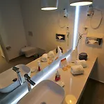 Authentic Hotel 2*