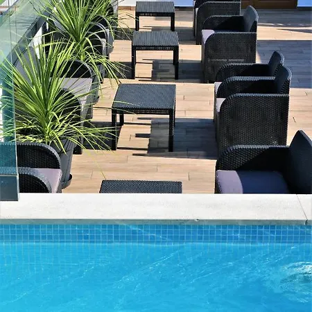 Authentic Hotel 2*