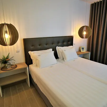 Hotel Authentic