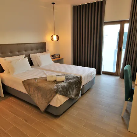 Authentic Hotel