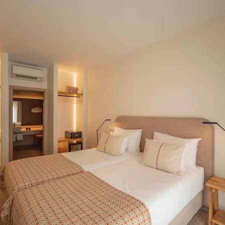 Authentic Hotell 2*